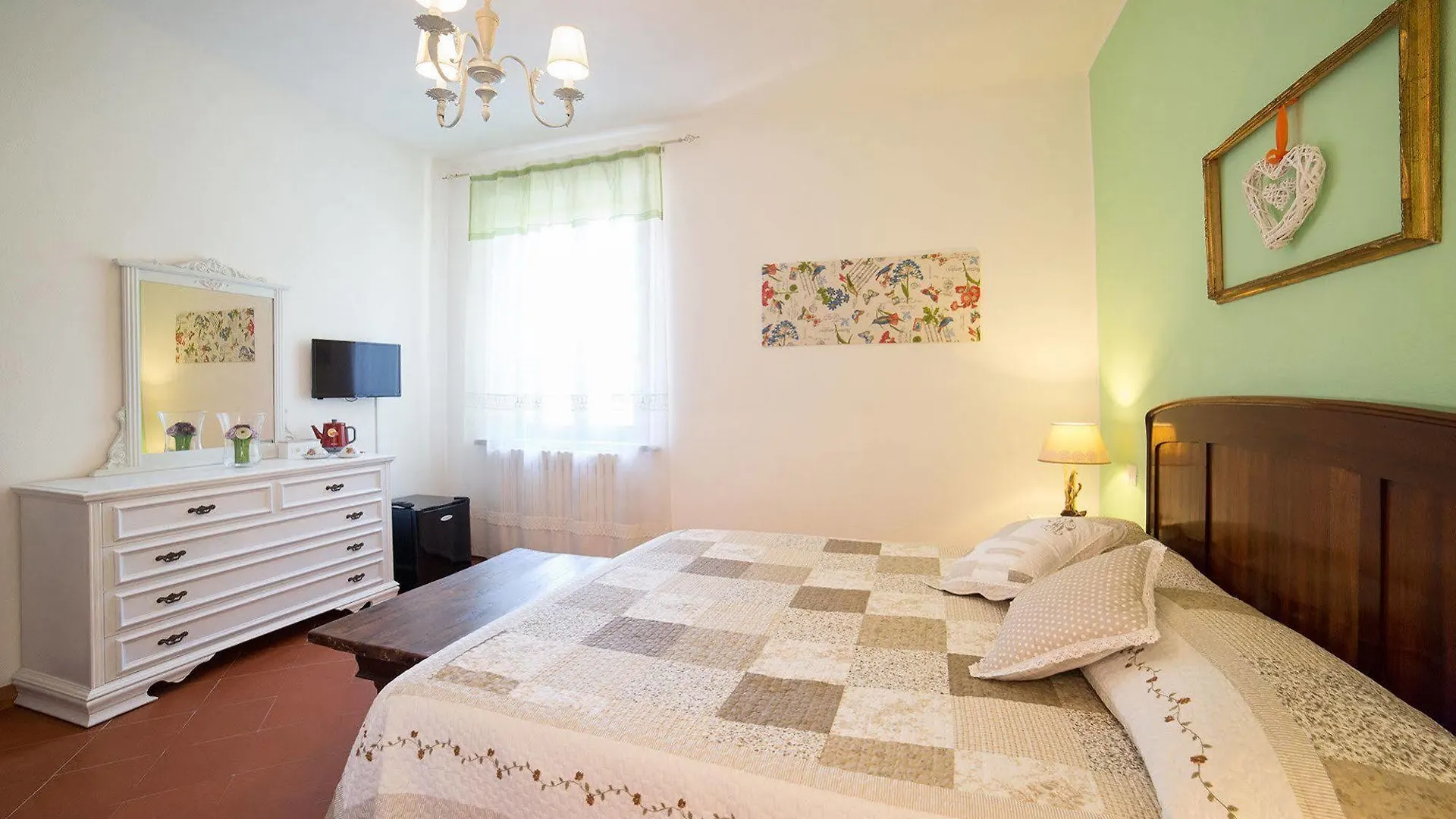 Nocleg ze śniadaniem Podere San Filippo B&B-Apartment-Pet Friendly-Rent Bike And Bike Friendly Bibbona
